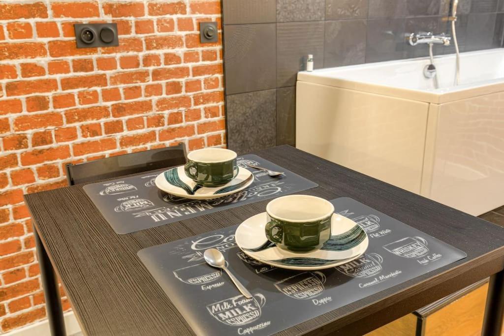 Industrial-Style Studio With Bathtub, Vieux-Lyon Kültér fotó